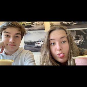 Meet your Posher, Alyson